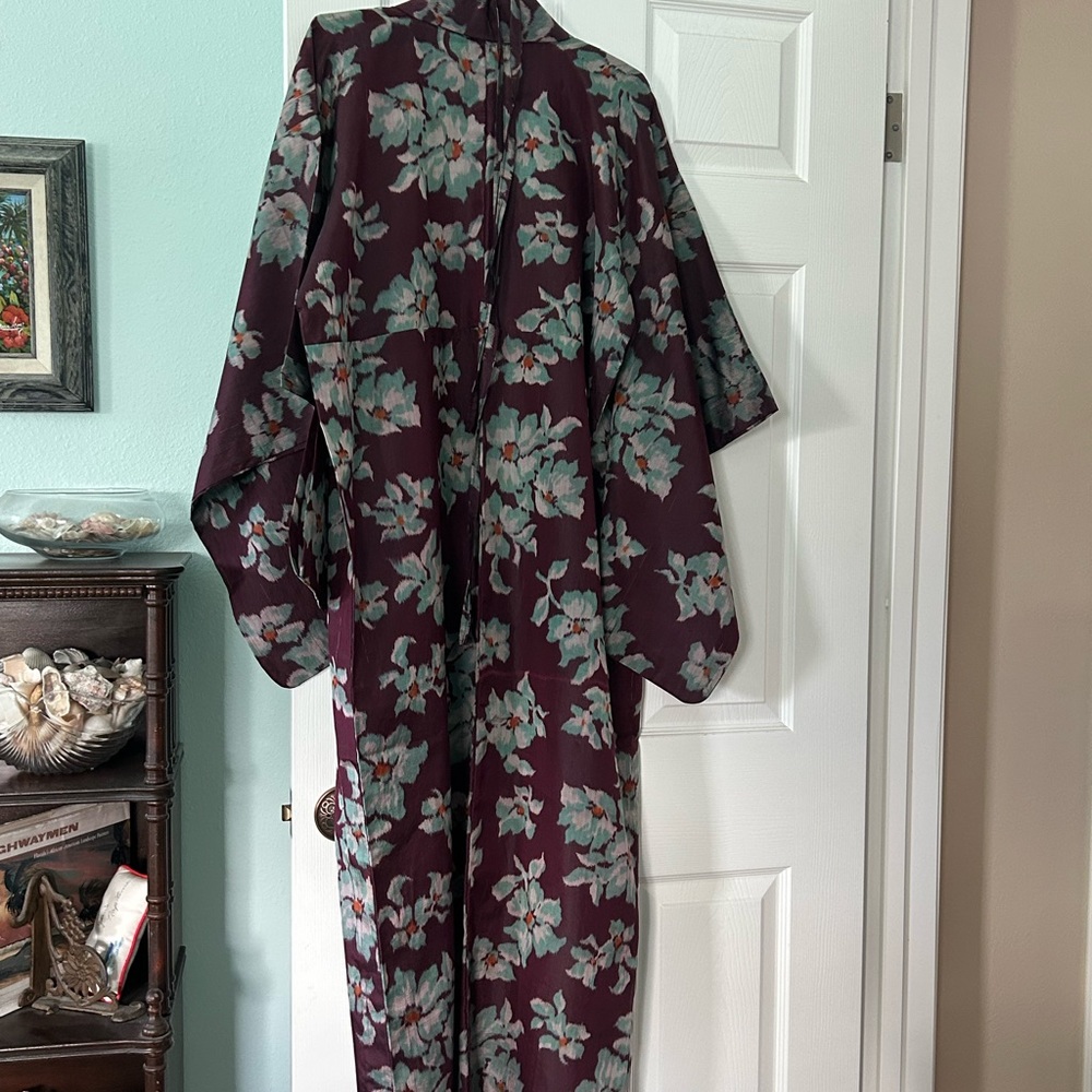 Antique 100% silk Japanese kimono